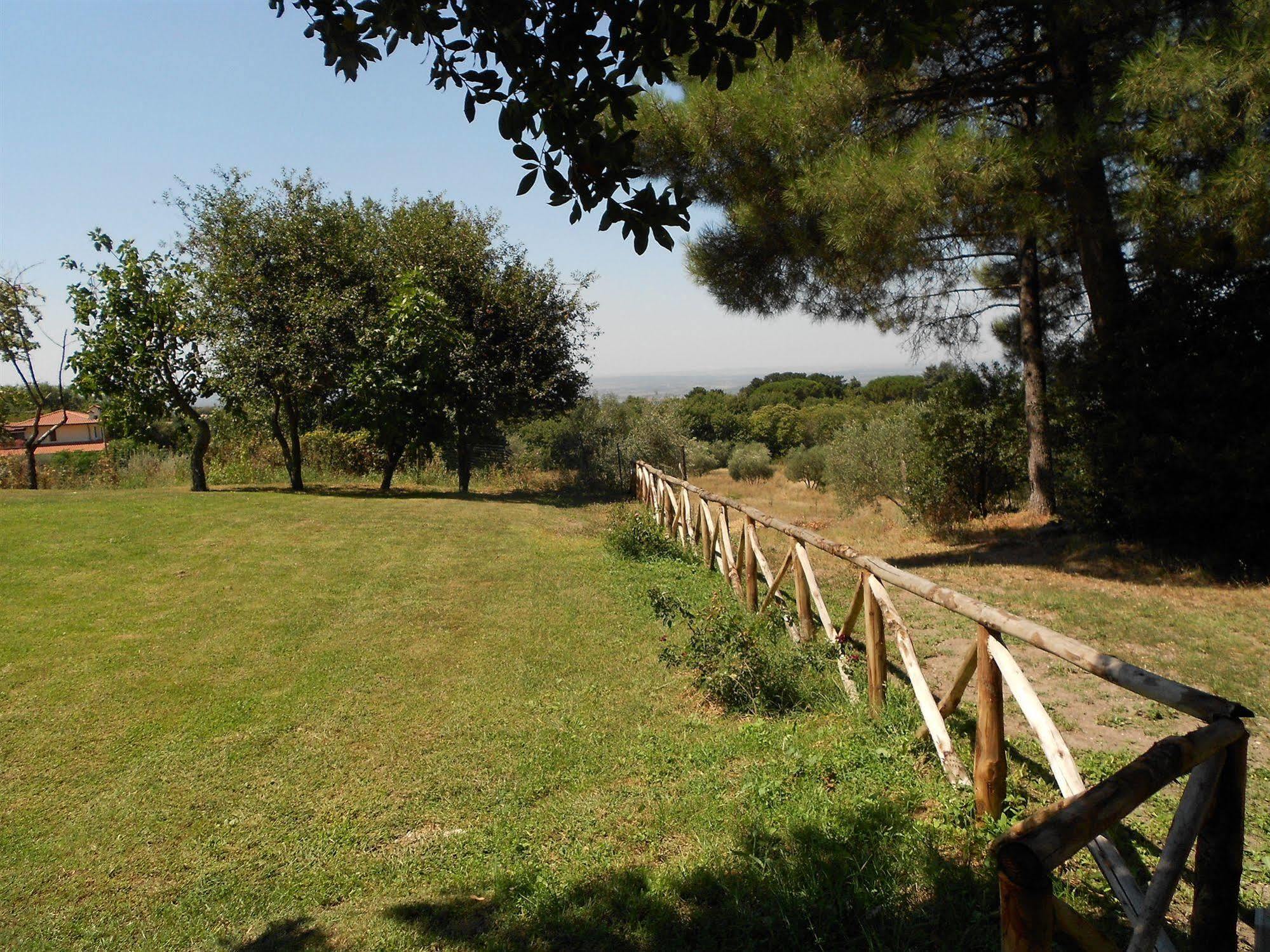 Bed and Breakfast La Meridiana Strana Витербо Экстерьер фото